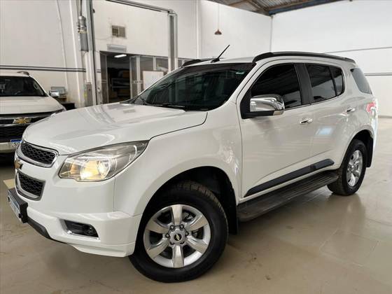 CHEVROLET TRAILBLAZER 3.6 LTZ 4X4 V6 GASOLINA 4P AUTOMÁTICO CHEVROLET TRAILBLAZER 3.6 LTZ 4X4 V6 GASOLINA 4P AUTOMÁTICO